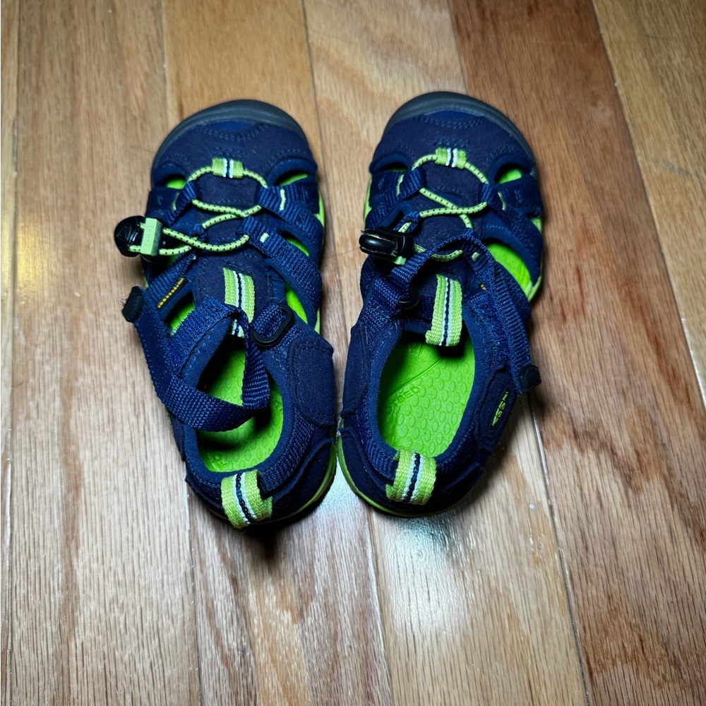 Keen’s Kids Navy and Green Sandals